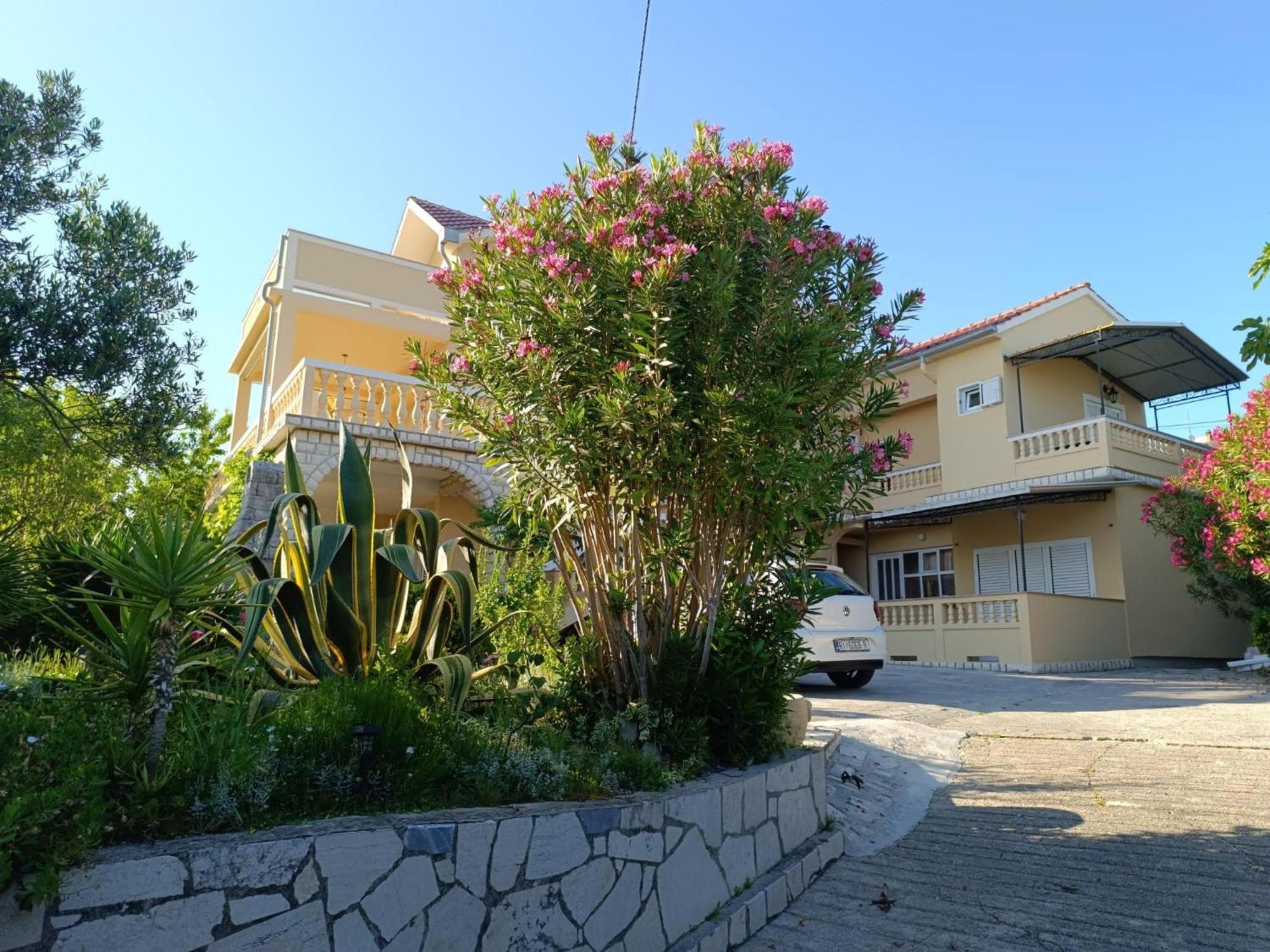 Apartman Haus Maja Banjol 외부 사진